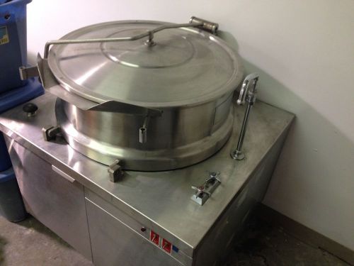 Southbend 2/3 jacketed kettle dmt-40 direct steam 40 gal stationary for sale