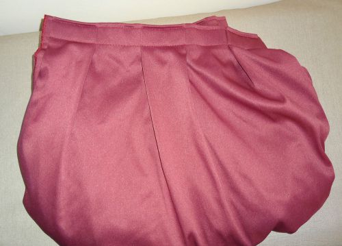 Carlisle 13.5 ft. burgundy tablecloth table skirt velcro line restaurant quality for sale