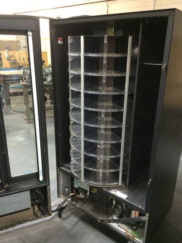 National 430 Cold Food Vending Machine MEI $5 Validator Tested Working Cooling