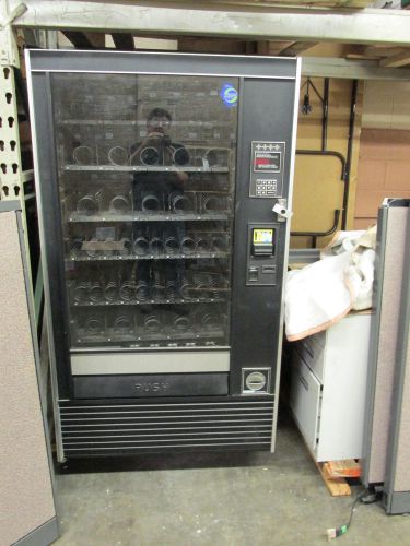 SNACK AND CANDY VENDING MACHINE