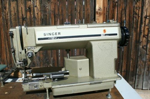 Singer 591v 300 bottom Jean hemming machine