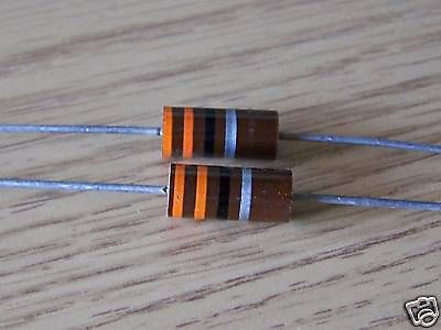 2 pcs 33 ohm, 2W, 10% carbon comp resistors 3B2