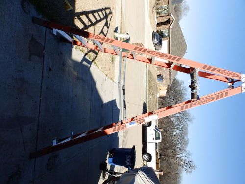 Werner pt7408 twin platform fiberglass ladder 8 foot 14 feet reach 300 pounds for sale