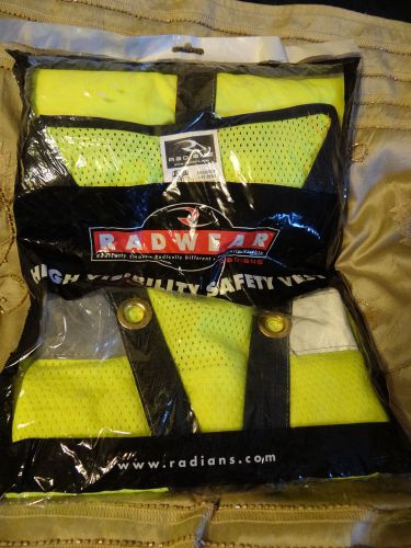 RADWEAR CLASS 2 ANSI HIGH VISIBILITY WASHABLEQUALITY FABRIC SAFETY VEST SIZE LG~