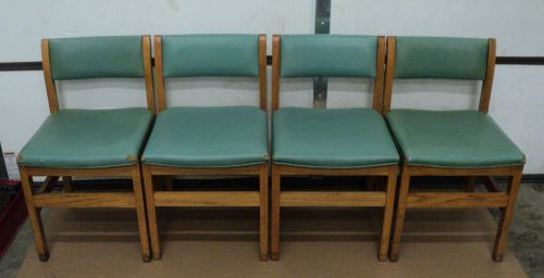 ( 4 ) HEAVY DUTY USED RESTAURANT CHAIRS  OAK  ( LOOKS VINTAGE ? )  MADE IN USA