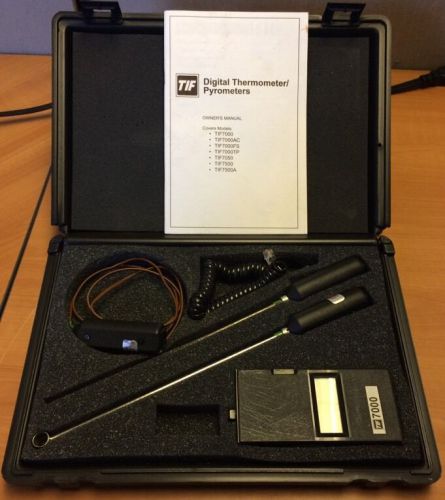 TIF 7000 Digital Thermometer/Pyrometer with Case &amp; Booklet