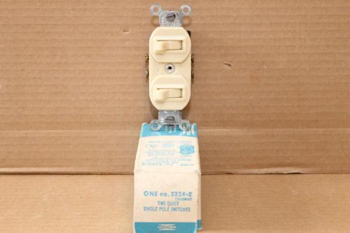 NOS Leviton Ivory Double Wall Light Switch Duplex Toggle 15A Single Pole 5224-I