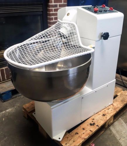 PAVAILLER P90 90KG FORK MIXER WITH WIRE CAGE BOWL GUARD AND STAINLESS STEEL BOWL