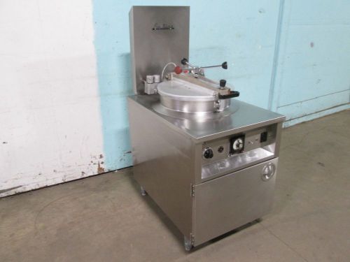 &#034;barbeque king/fry king&#034; series &#034;a&#034; commercial hd 3ph. electric pressure fryer for sale