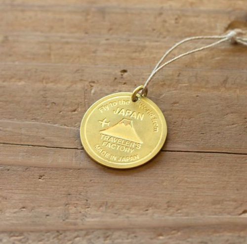 Midori Traveler&#039;s Notebook Brass Charm (Mount Fuji)