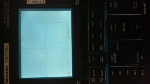 Tektronix THS730A  Portable Oscilloscope 200 MHz,Digital Real-Time 1GS/s