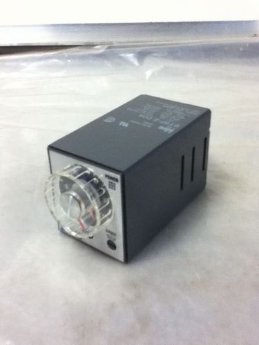 IDEC GT3F-2D24 TIMER