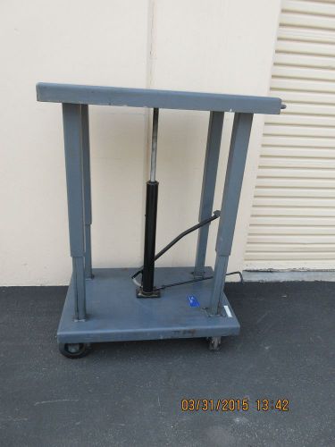 Wesco 260064 steel medium-duty lift table, 2,000 lb capacity for sale