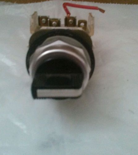 Allen Bradley 800T-J2 Ser. T White Actuator