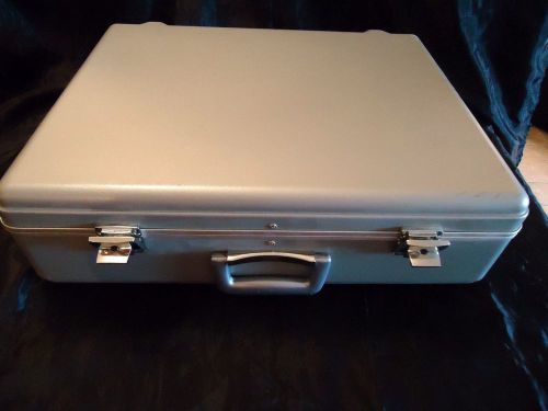 KARL STORZ ENDOSCOPY CASE W /KEYS R13911NKS VIDEO COLONOSCOPE HARD CASE ONLY