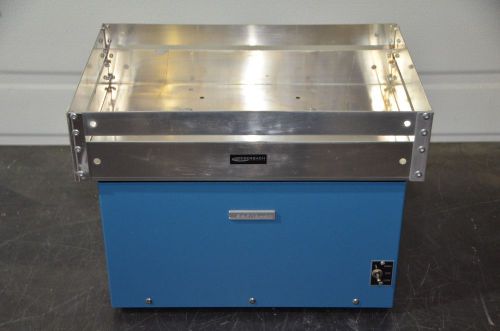 Eberbach e6010 dual speed reciprocal shaker w/ utility box / excellent condition for sale