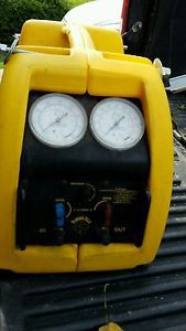 Bacharach Stinger Model 2000 Refrigerant Recovery Unit