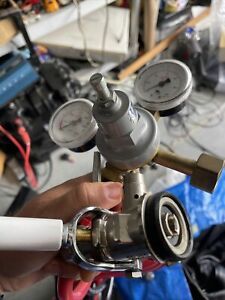 TAPRITE C02 Regulator Soda/Beer Systems only used once. SERIES 740 N Handle