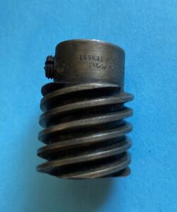 *USED* 269631-GENUINE SINGER-WORM-FOR SEWING MACHINES-FREE SHIPPING*