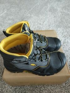 Keen work boots 10.5 new steel toe. Water proof