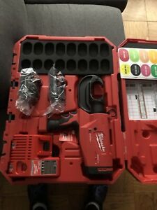 Milwaukee 2778-22 M18™ FORCELOGIC™ 12T Utility Crimper