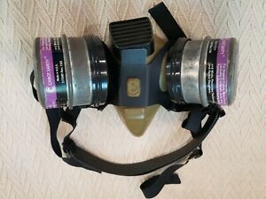 VTG Cabot Safety Half Mask Dual Element Respirator 50302 Medium/ Dual Filters