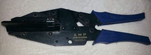 AMP Latch Hand Tool Ribbon Cable Wire 543265-1 Crimper