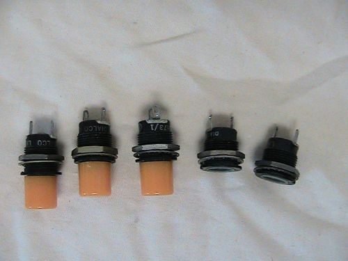 5 DIALCO PANEL MOUNT INDICATORS LH73/1 WITH 3 LC29YN2 YELLOW CAPS