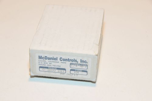 McDaniel Controls 1/4&#034; NPT 0-3000psi Pressure Gauge AB-00713 KN  NEW!! $30