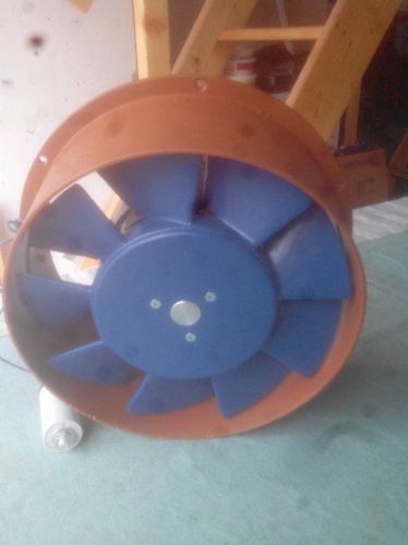 Industrial Wall Exhaust Fan ventilator 1,200 m3/h - 150W - 10&#034; Fan - 220 Volts