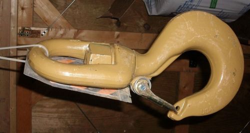 Crosby  swivel hoist hook with latch wll 11t 50m nos for sale
