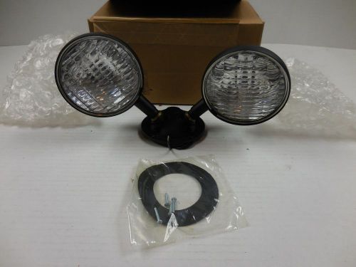 Hubbell lighting dual-lite omsdb0605 double head outdoor remote light new in box for sale