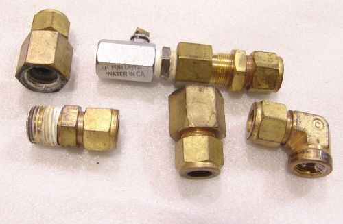 (5) Swagelok brass tube fittings 1/2&#034; straight and elbow