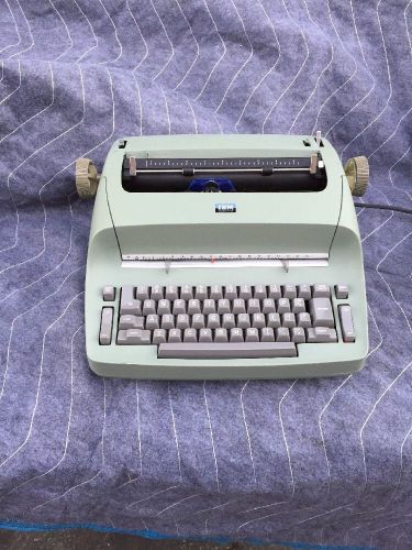 IBM Selectric I Personal Size Typewriter with Cover NICE