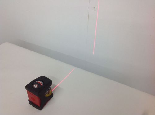 Skil 8201-CL Cross Line Laser Self Level Layout Tool. VERTICAL LINE ONLY WORKS