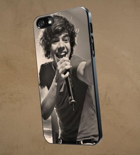 Retro Singing One Direction Boy Harry Styles Samsung and iPhone Case