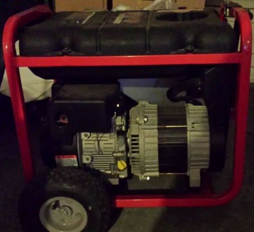 Gas Generator, Portable, Gasoline, Motor Briggs &amp; Stratton, 110/220