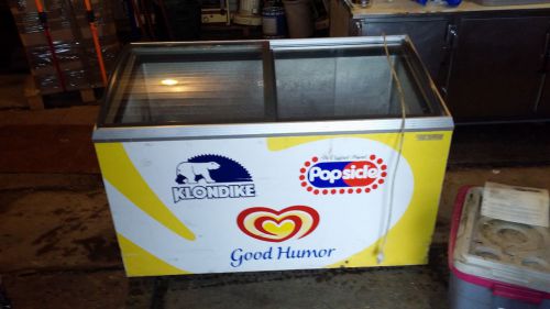 Good Humor Ice Cream Commercial Freezer Merchandiser Glass Top Display Caravell