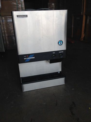 Used hoshizaki cubelet ice maker water dispenser w/ 535 lb (dcm-500baf) for sale