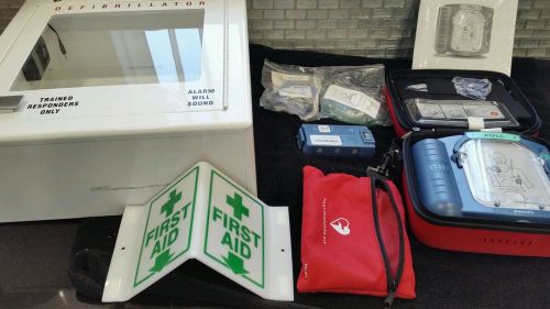 Philips Heartstart Onsite Defibrillator  M5066A w/ Alarmed AED cabinet full set