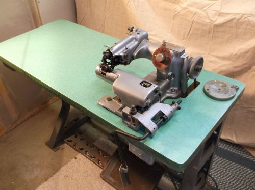 Columbia 300-20 Union Special Industrial Blind stitch Hemmer Sewing Machine