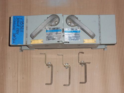 ITE SIEMENS V7B V7B3211 30 AMP 240V FUSED PANEL PANELBOARD SWITCH HARDWARE