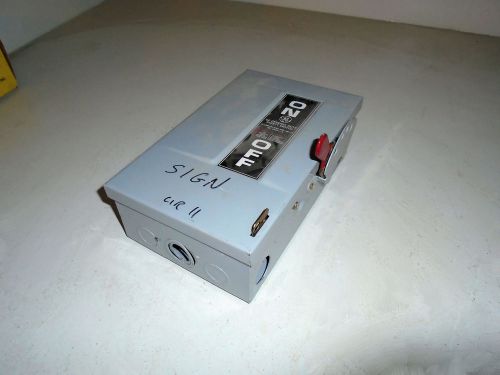 GE TGN3321 30 AMP 3 POLE 3 WIRE NON FUSIBLE 2 K/O DISCONNECT SWITCH USED