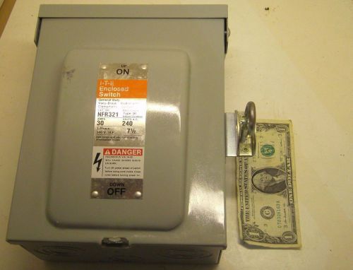 NIB ITE SIEMENS ENCLOSED SWITCH GENERAL DUTY SAFETY SWITCH 30A AMP 240V 3 PHASE