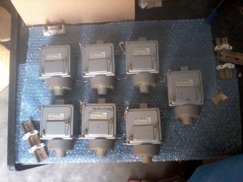 Ccs dual snap  pressure switch controller  cq20 0.8 to18 psid for sale