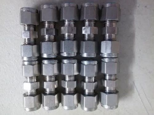 10 New Swagelok 316 SS 1/4&#034; x 1/4&#034; Tube  Coupling 10pc Lot NEW