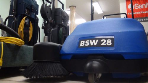 Clarke Central Systems BSW 28 Commercial Battery Sweeper Blues 9084705010