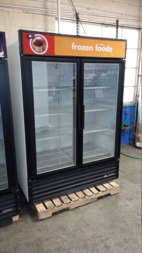 Freezer 2 Door Glass Merchandizer
