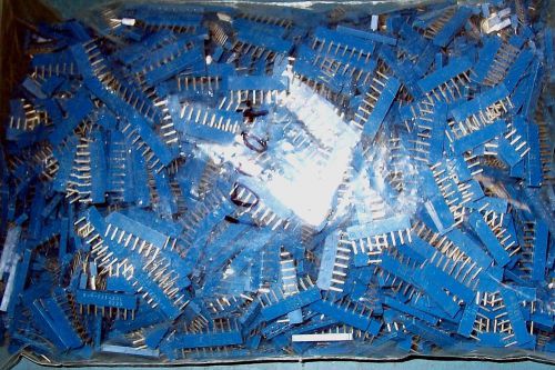 OVER 1000PC 8 PIN SIP RESISTOR NETWORK ASSORTMENT LOT