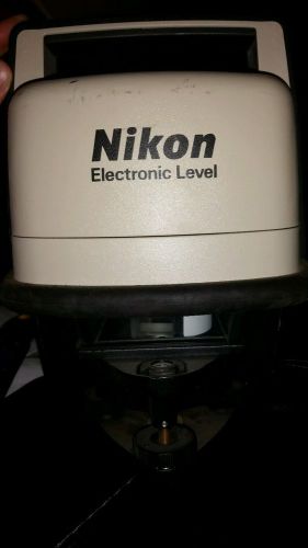 NIKON L-220 Electronic Surveyor Level